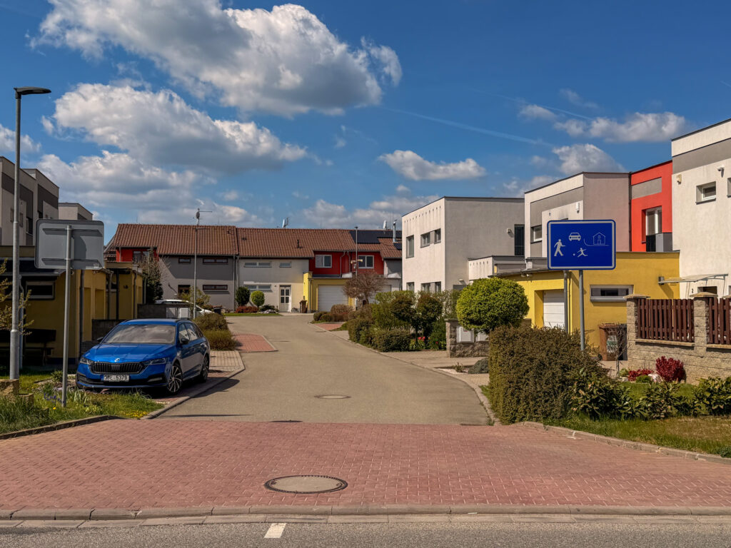 Rodinné domy a bytový dům Michalovecká, Vyškov